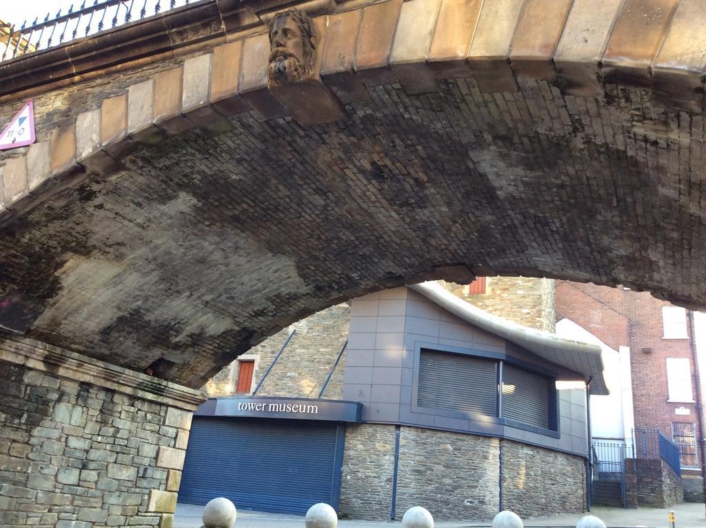 Princes House In The Walled City Londonderry Exterior photo